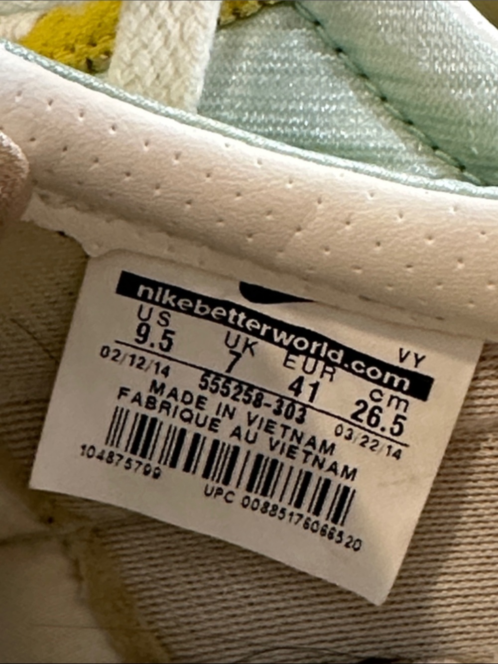 Nike 9.5 Pre Montreal Vintage Racer Women’s Retro Sneakers Yellow & Mint - Picture 4 of 6
